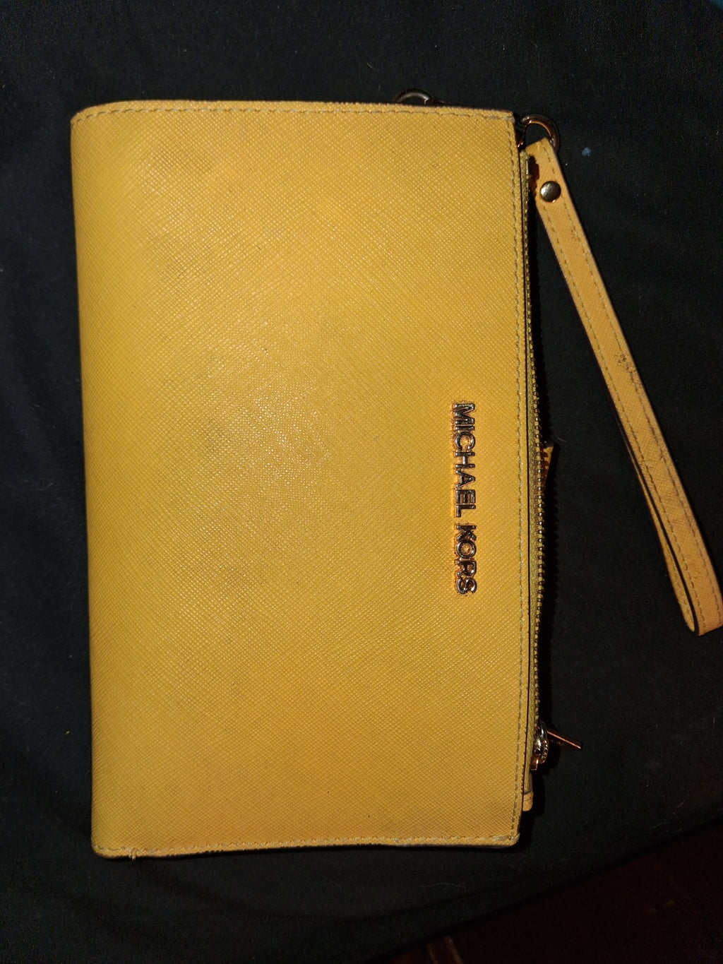Michael Kors Yellow Saffiano Leather Bifold Wristlet Wallet – Like New-gently used